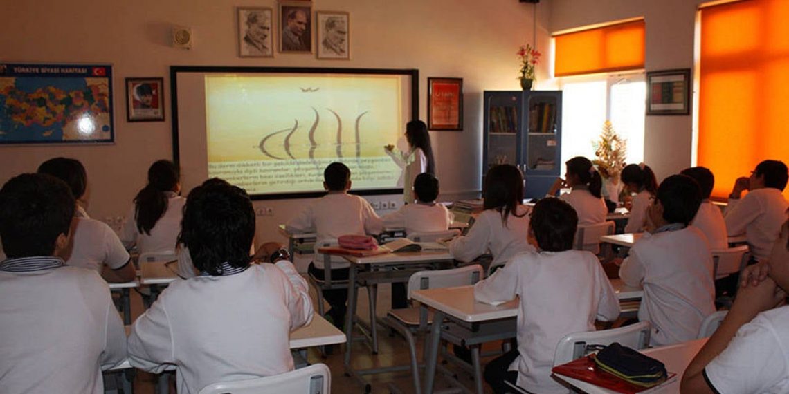 Eğitimde laikliğe saldırılar devam ediyor: Danıştay, zorunlu din dersini anayasal buldu