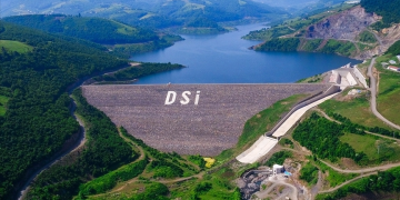 Su akar, şirketler yolunu bulur: Sermaye doğal kaynaklarımızı nasıl eritiyor?