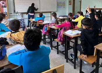 Yeniden üniformaya geçildi: AKP’nin okul kıyafeti politikasının kısa tarihi