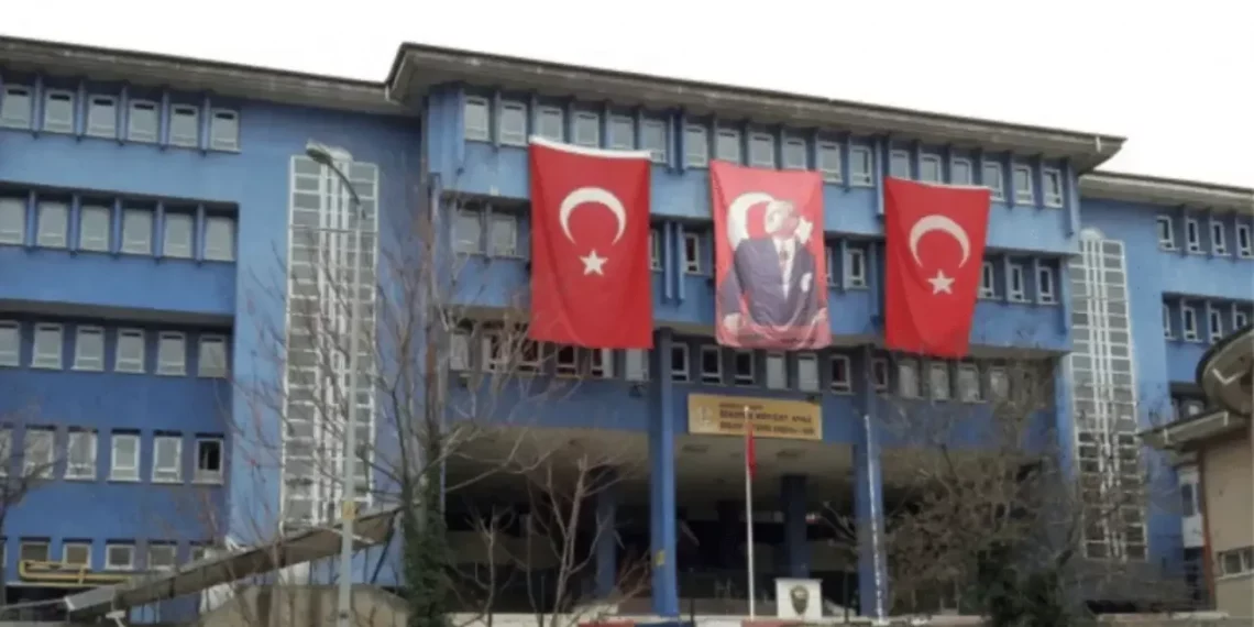 Gericiler karma eğitimi hedef almaya devam ediyor