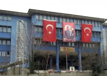 Gericiler karma eğitimi hedef almaya devam ediyor