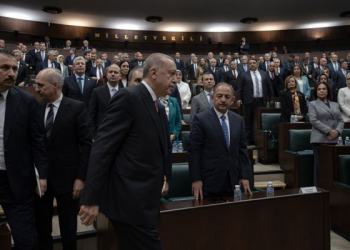 İktidar içi çatlaklar: Halk kime güvenmeli?