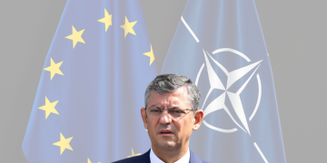 Özel, Newsweek’e yazdı: “Mücadelemiz NATO’nun güvenliğini şekillendirecek”