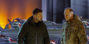 Yolsuzluklar, krizler ve NATO’ya artan borçlar: Kukla Zelenski yönetimi zorda