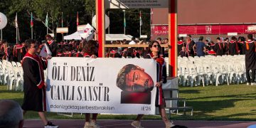 ODTÜ mezuniyetinde gelenek sürüyor
