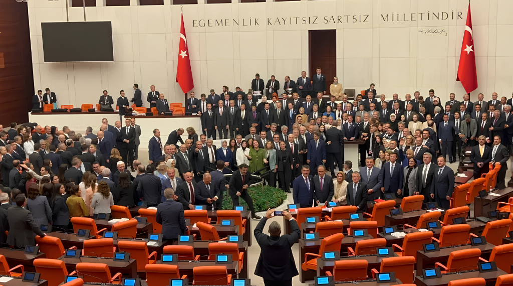 Yeni bir “yetmez ama evet” vakası mı?
